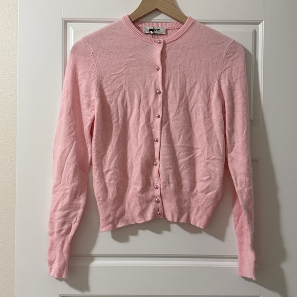 NEW GUIZIO Emelie Cropped Cardigan in Ballet Slipper Light Pink Long Sleeve Tee - Picture 5 of 7